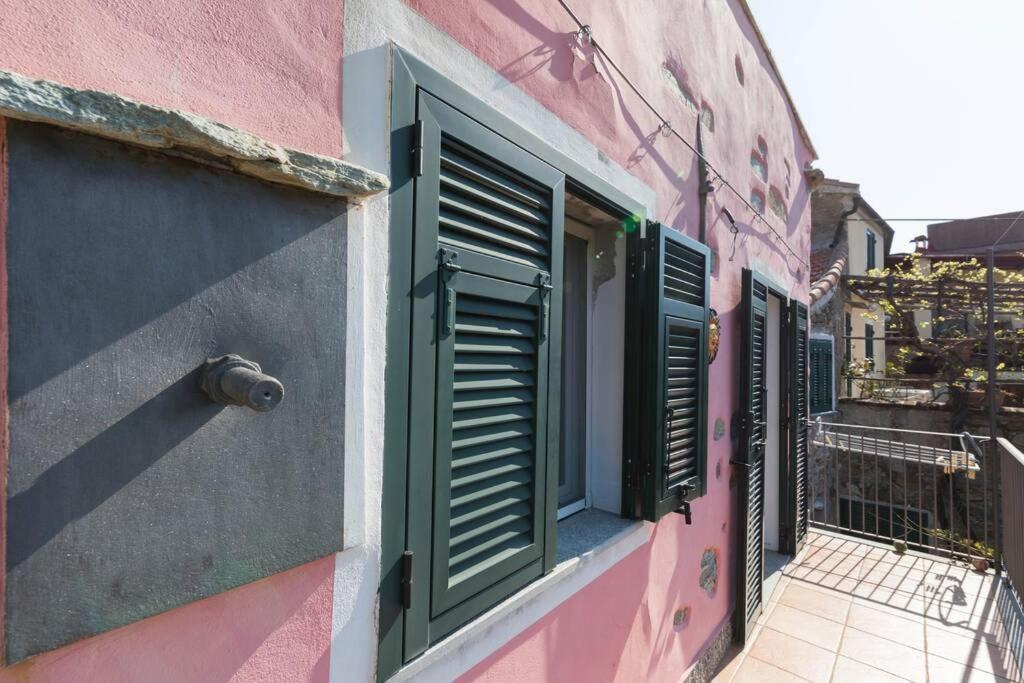 La Casa Di Sandra A Noli Villa Bagian luar foto